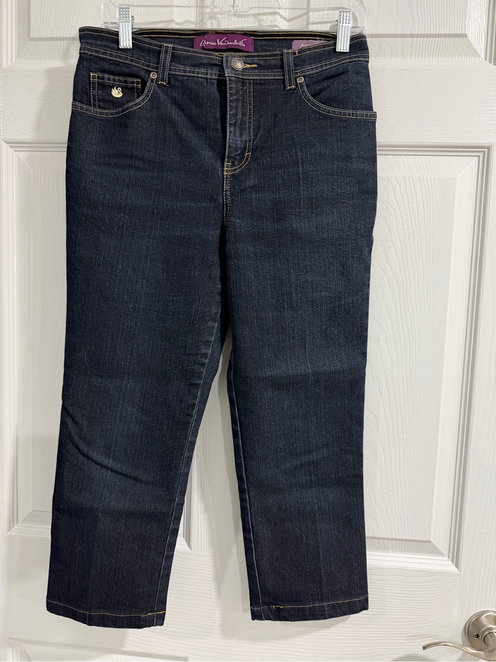 Gloria Vanderbilt Dark Wash Straight Leg Women's Capris